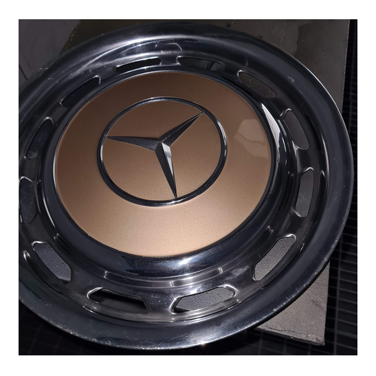 Mercedes Strich 8 Radkappe